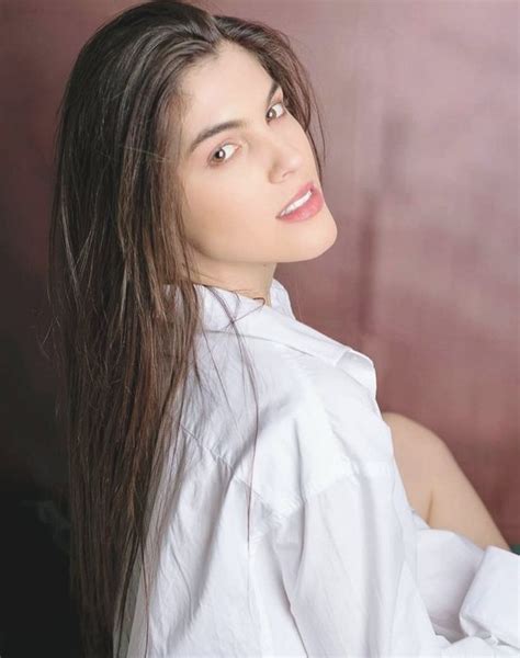 Geandra Bazzanella: The Brazilian Model, Actress, and Influencer.